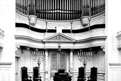 AnscheChesed1910-Bima-and-organ-